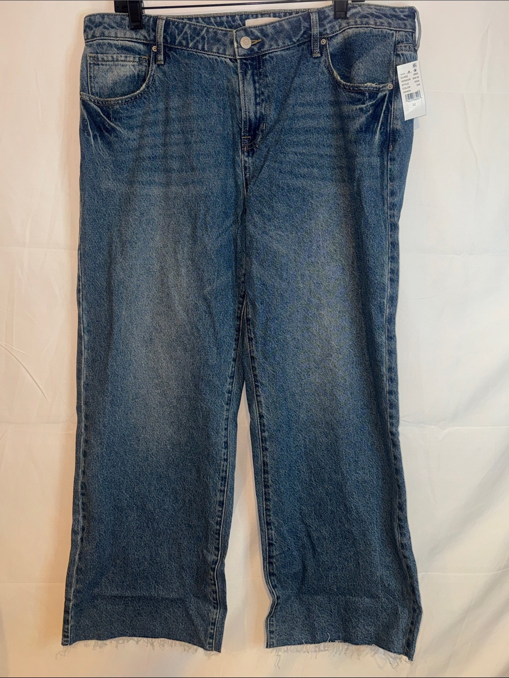 Low Rise Girlfriend Jeans Wide Leg